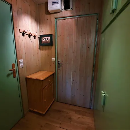 Pour 2 Personnes Avec Balcon Sud Face Au Jardin Esf, Proche Des Pistes Et Remontees Mecaniques - Fr-1-452-269 Appartement *